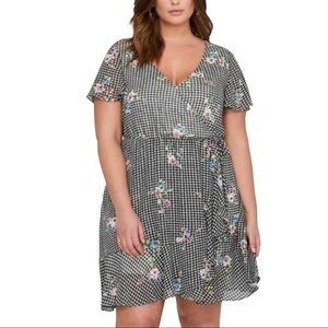 Michel Studio Dress Size 18 Gingham Floral Wrap Style